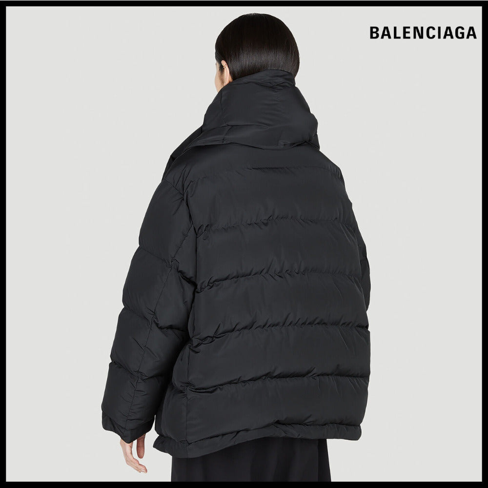 【BALENCIAGA】Swing Puffer Jacket Black