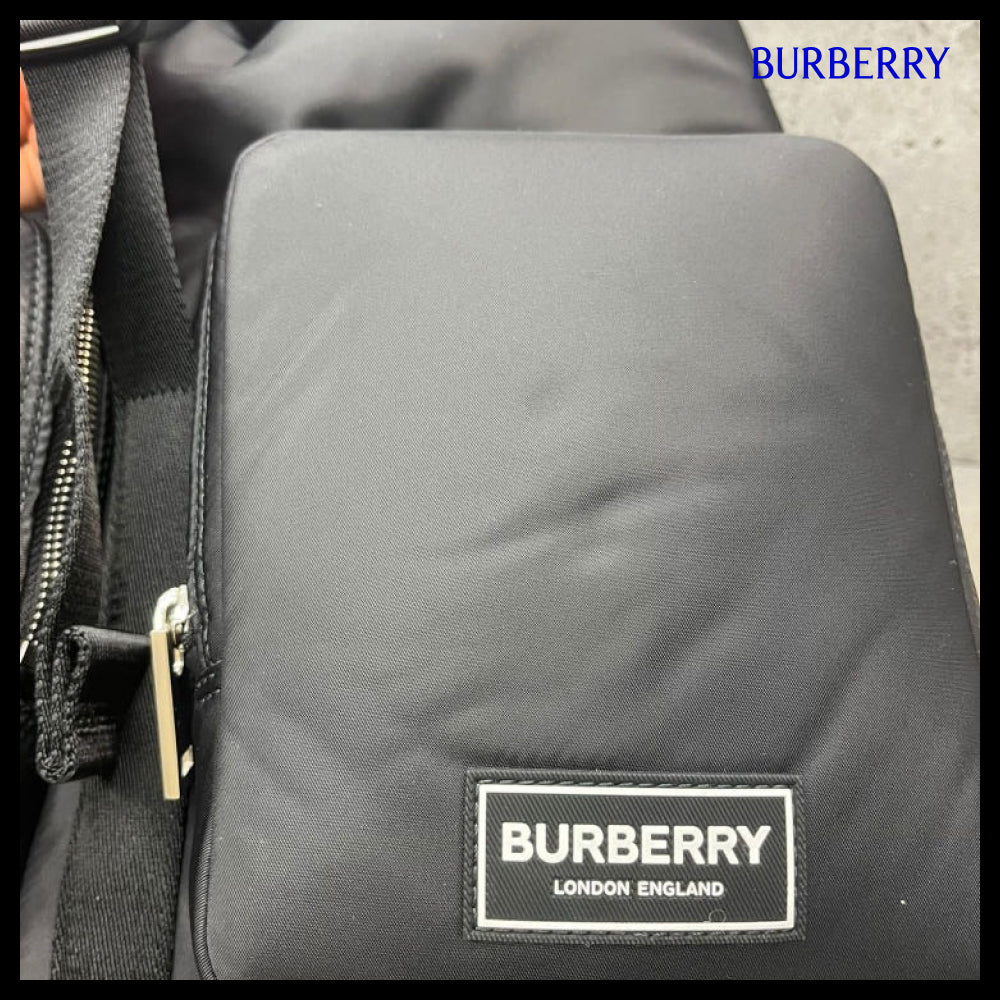 【Burberry】Lettering Logo Pocket Nylon Medium Rucksack