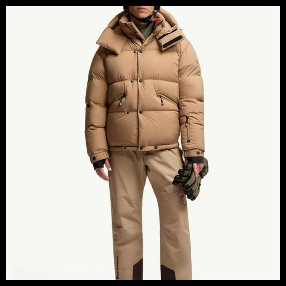 【MONCLER】Beige Puffer Jacket