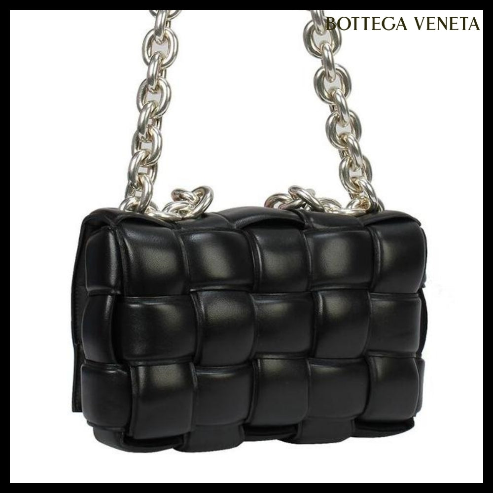 【BOTTEGA VENETA】Chain Padded Cassette Bag