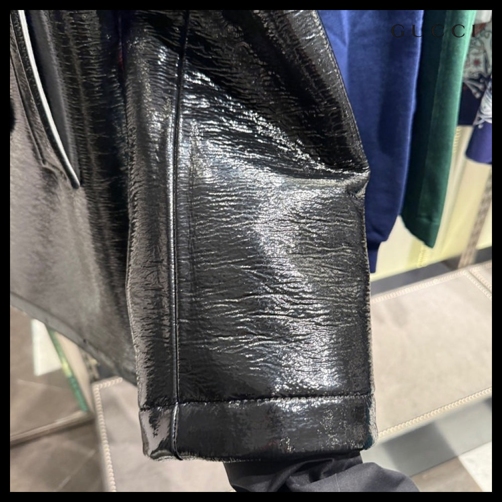 【GUCCI】Embossed Logo Wool Peacoat Black