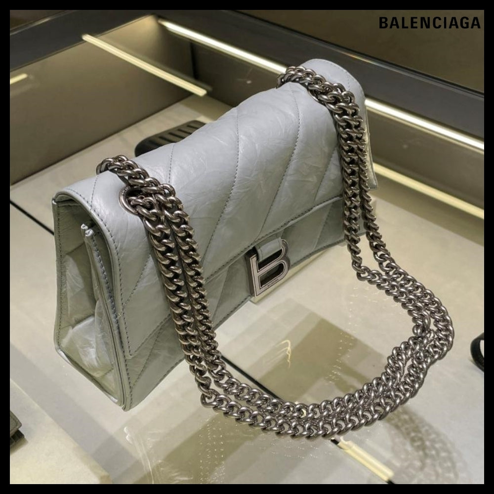 【BALENCIAGA】B Logo Quilted Calf Crush Small Chain Shoulder
