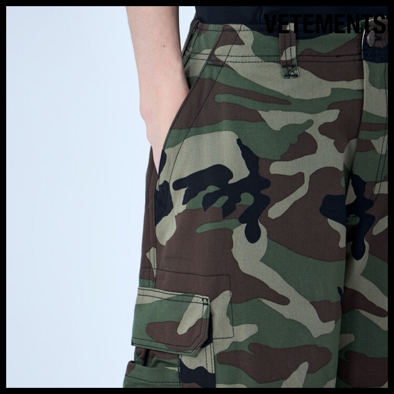 【VETEMENTS】Camo Cargo Pants